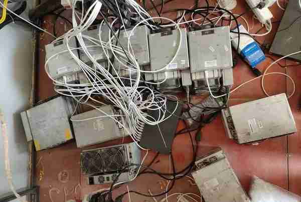 延安警方破获一起偷电案 查扣虚拟货币“挖矿”窃电设备17台
