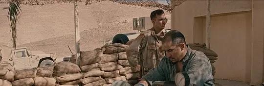 2003年，美军攻入萨达姆总统府的真实场景，行为太无耻了！战争片