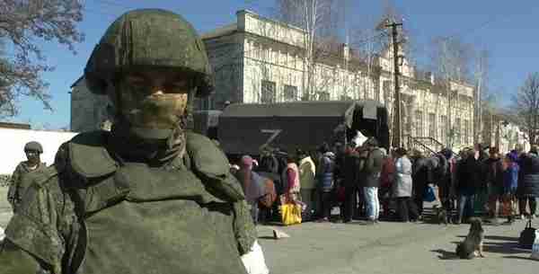 乌城市成为俄控区，5月1日开始推行卢布 有人再兑回乌货币，有人表示会离开
