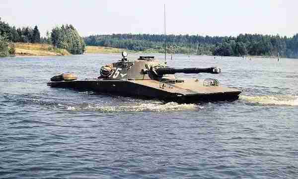 中国拥有世界最先进的水陆坦克，始终保持冠军纪录几十年！