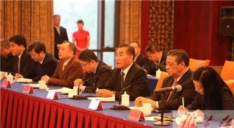 庆阳市委市政府与圣农集团正大集团等企业举行座谈