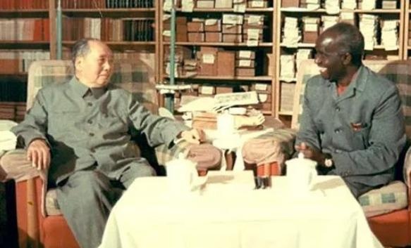 1970年，毛主席问非洲两国代表：你们来北京没通知英国和美国吧？