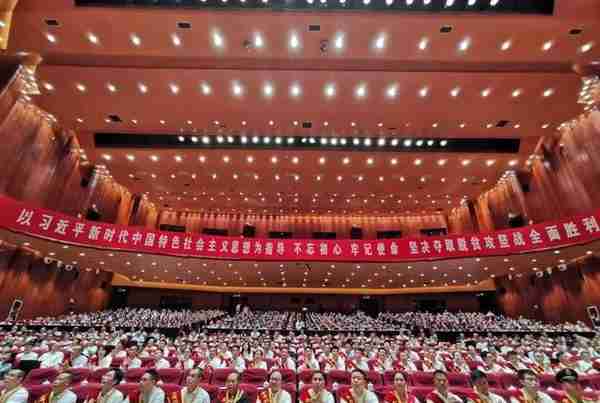 致敬！贵阳市65名优秀党员、28个先进党组织，获省委表彰（附名单）