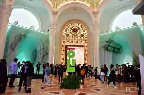 吸引全球150余家艺术机构参展 第四届上海国际艺术品交易周开幕