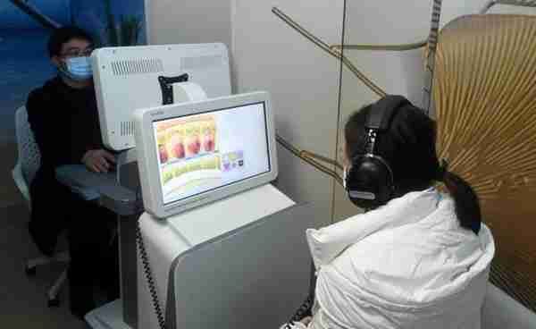 戴上耳机,两分钟完成体检!上海国际医学中心这个"黑科技",知道吗?
