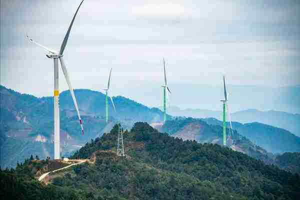 在风电产业链中，融资方式有何特点？