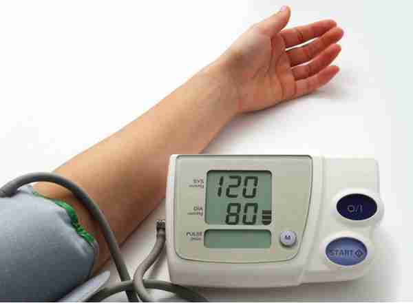 血压高到多少会引发脑出血呢？医生给出了参考值，不妨一看